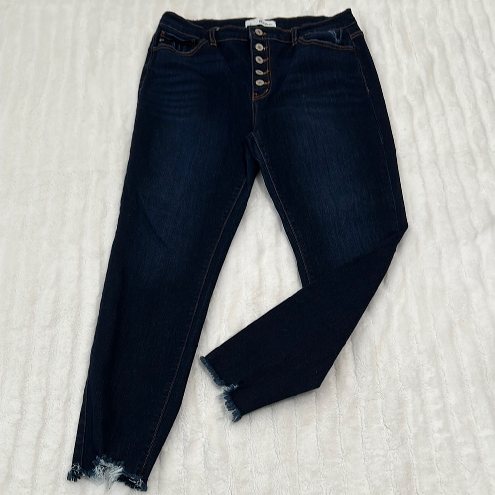 🦆 KanCan Button Fly High Rise Skinny Jeans